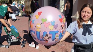 Love is in the air for this new Mickey & Minnie Balloon at Disney World | Chip and Company