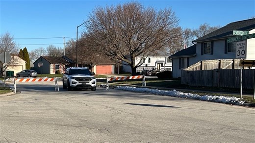 SWAT rescues five hostages, suspect in critical condition after standoff in Mishawaka