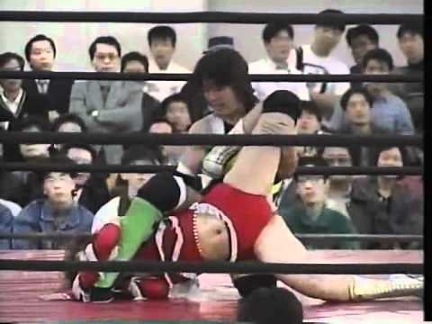 AJW Boston Crabs and other grinding holds 18.wmv