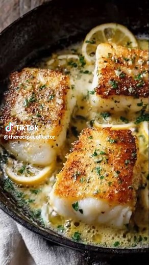 Pan-Seared Cod with Lemon Garlic Butter Sauce