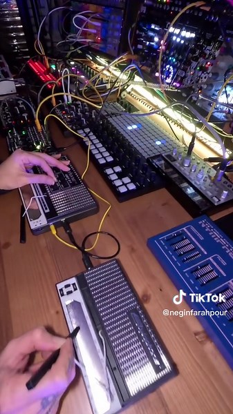 Analog Solo Improvisation and Workouts with Stylophone S1 and Softpop SP2