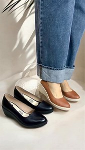 Por pocos días, nuestra Leonor está con 10% de descuento 💥 Plataforma en cuero, cómoda, divina y lista para tus looks favoritos💘✨ ¿Te vas por el tono claro o el oscuro? 👇🏻 . . . | Garces estilos