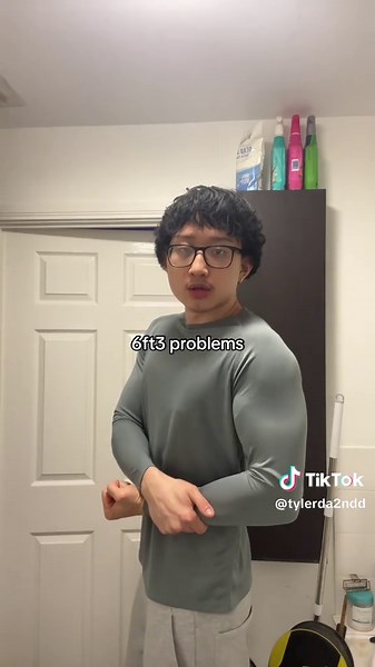 How Tall Guys Can Style for a Bigger Appearance