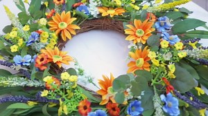 Summer Wreaths for Front Door, Soomeir Spring Wreath with Daisy and Lavender, 24 Inch Green Front Door Wreaths for All Seasons Farmhouse Decor Window Outdoor Indoors Outside