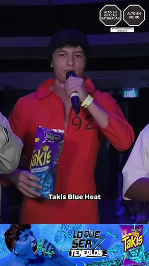 Probando los nuevos Takis Blue Heat en México