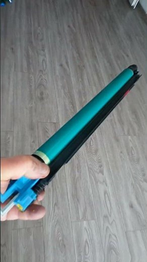 Konica Minolta bizhub c220. How to eliminate a yellow line on a copy.