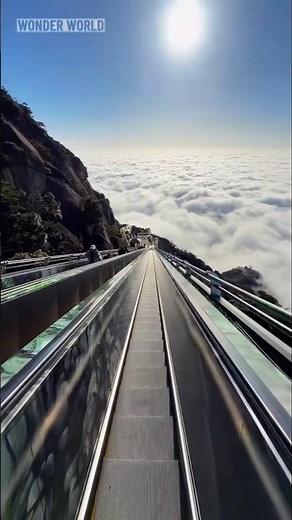 China Builds Escalators Up a Mountain