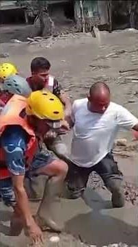 Mudslide sweeps through Nepal-China border crossing
