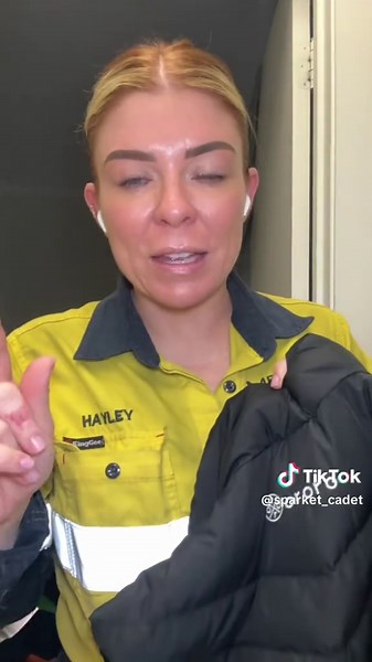 ORORO Heated Vest Review: Stay Warm in 5 Degrees