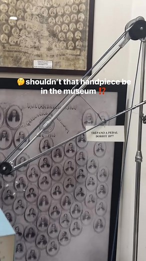 😆 هذا foot pedal dental chair من 1877 هكي كانت تشتغل الهاندبيس😶‍🌫️مستوعبين 🫠 شفت الفيديو و تذكرت اني شفت الهاندبيس هذي في متحف الجامعة 🤍 very interesting | Dr. Eman Bentaher