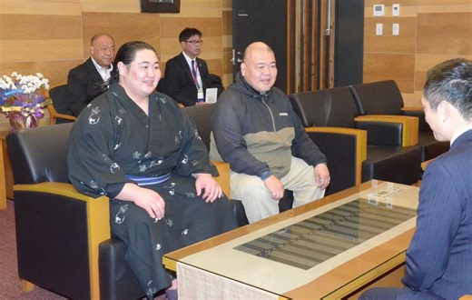 【動画あり】「あっぱれ！と言ってもらえる力士に」。福崎改め藤天晴が故郷・奄美に凱旋、新十両の意気込み語る