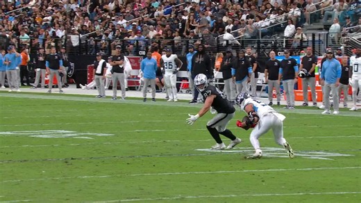 Geno Smith's 10th interception of 2025 goes into Cody Barton's hands in Week 6