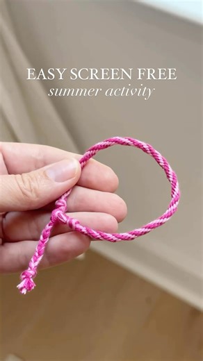 Lauren Reed on Instagram: "Back with another super easy friendship bracelet that might just be my favorite yet! ☀️ Comment BRACELET for the free template and instructions! ☀️ If you are traveling this summer, this is the perfect screen-free, mess-free activity! ☀️ These bracelets are so much fun to make, and they are easy! Both my 4 year old and my 6 year old could do it! This is also perfect for a rainy day or for when the boredom sets in and you need an activity. It kept their interest for so 