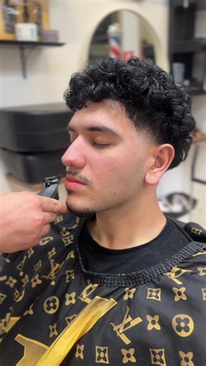 Unexpected Barber Lip Prank Reaction