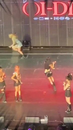 Soyeon Confronts Yuqi at Concert | GIDLE Drama Unfolds