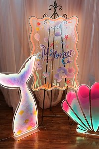 Make a Splash at the Birthday Party with our Glowing Mermaid Signs! 🧜‍♀️✨ Transform your celebration into an underwater wonderland with this enchanting glow sign. Perfect for event planners and wholesalers looking to create a magical ambiance for mermaid-themed parties. Light up the night and enchant your guests with this mesmerizing addition to your decor! https://www.janicepaper.com/luminous-backdrop/ #MermaidParty #GlowSign #EventPlanning #Wholesale | Janice Paper