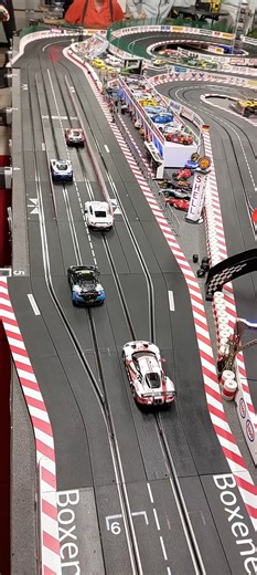 245K views · 1.8K reactions | Die sind weg, bevor du blinzeln kannst  Action bei den Digital 142 GT Championships! ____  YT | @boyle_raceway | Carrera | Facebook