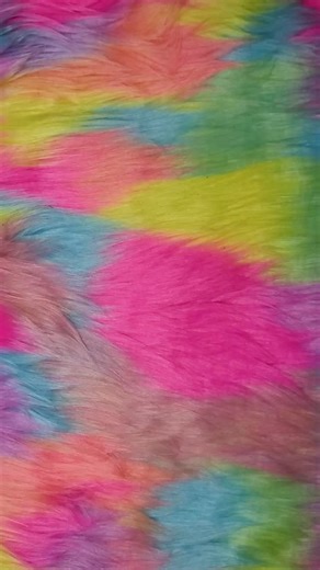 How to make a large kandi heart tutorial !! :DD Yayy here's the last heart I've made and I hope the tutorial makes sense ^^ if you want to learn something else lmk below so I can write it down and make a tutorial for it when I have time :D I have some thoughts and ideas on what's next tho :33 Here's the text based directions: For this you will need elastic string, scissors and a plastic needle. A plastic needle is optional but very helpful. First we will be doing the middle of the heart by strin