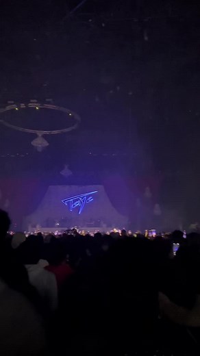 @tayctok toxic boy…❤️‍🔥 #tayc #taycconcert #bercy #tayctok #accorarena #pourtoi #foryou