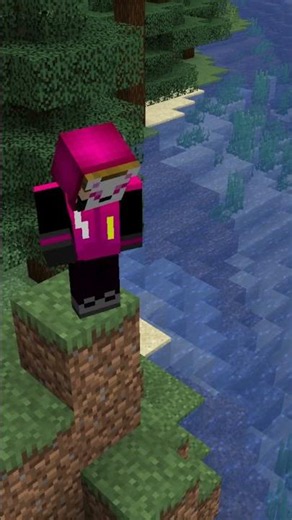 🐝 Can I break a beehive without getting attacked? 😳 #Minecraft