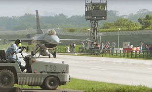 WATCH: RSAF fighter jets landing and taking off on Lim Chu Kang Road | Coconuts