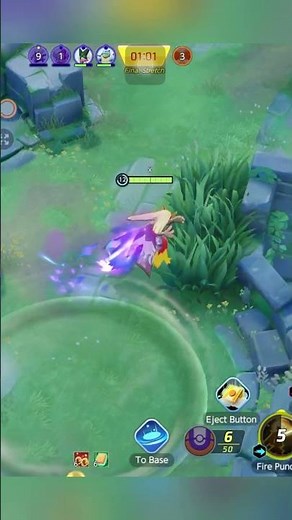 Why Eject Button is the Best Held Item. | Pokemon UNITE Clips #pokemonunite #pokemon #blaziken