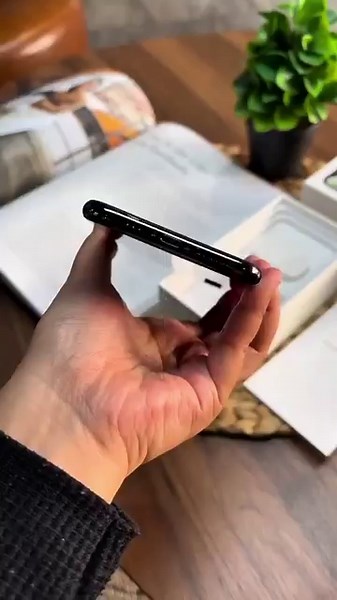 Unboxing iPhone XS | First Look, Features & Hands-On Review #iphoneunbox