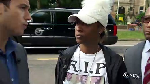 Minnesota Shooting Victim's Girlfriend Mourns for Dallas