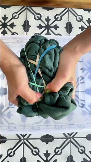 How to Bleach Tie Dye a Shirt | Reverse Tie Dye DIY