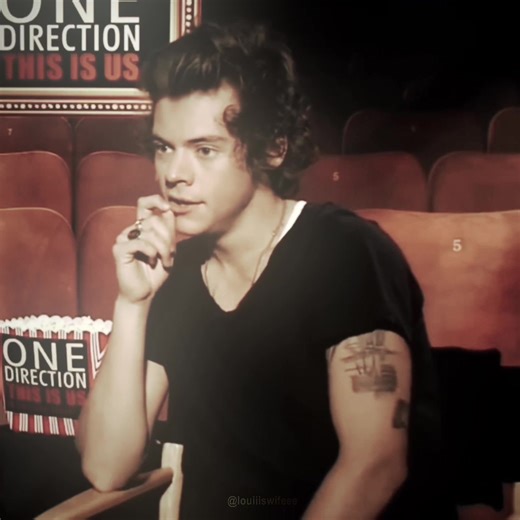 Celebrating Harry Styles' Unique Style and Era