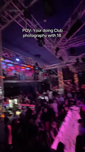 Capturing Club Moments: Free Cash Opportunities in Photography