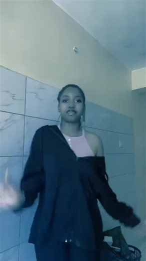 @𝖎𝖓_𝖘𝖈𝖗𝖎𝖕𝖙_𝖌𝖆𝖑𝖑𝖊𝖗𝖞 🤑 🤬 on Instagram