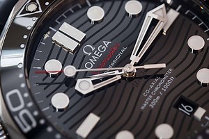 Expert's Advice: How to Tell a FAKE Omega Seamaster