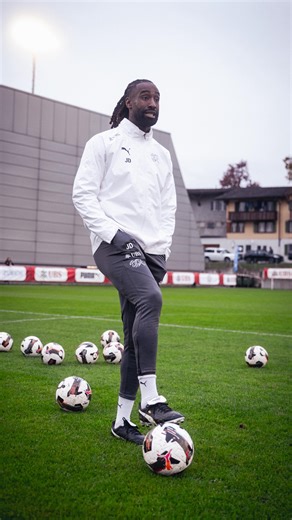 722K views · 264 reactions | You're the VAR: Who made the mistake? 類⚽️ | Swiss Nati Women | Facebook