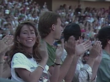 Justice hits 40th homer of 1993