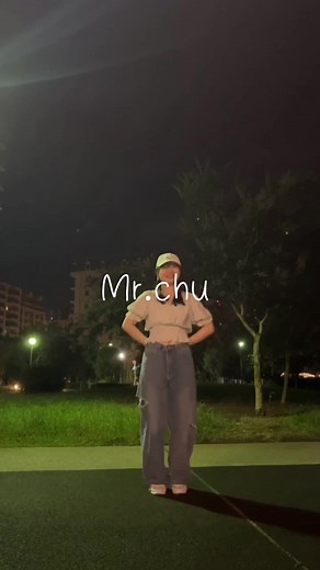 最近めちゃくちゃ流れてくるのだが？！ かわいいこの曲💕 #dance #fyp #mrchu #apink 雷がすんません⚡️