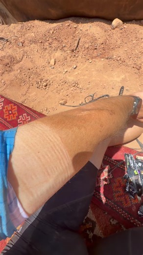 Así de sucio se acaba una etapa de la Titán