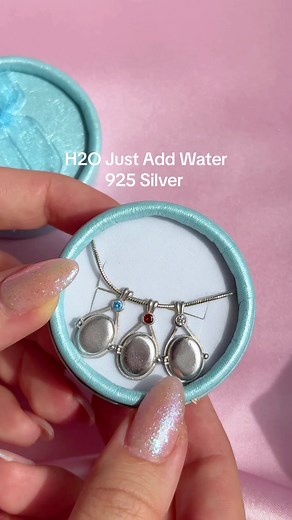 Mermaid Transformation Necklace - H2O Just Add Water