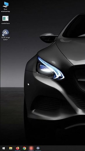 How can you use the Classic Control Panel in Windows 10