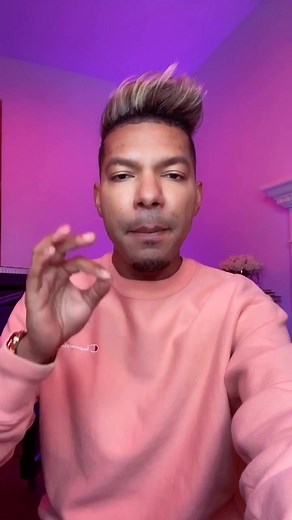 Teaching how to break down a run 🎶 #handgestures #runchallenge #singing