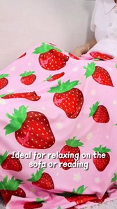 Strawberry Throw Blanket for Women Kids, Strawberry Gifts for Girls Women Teens Mom Birthday, Soft Warm Cozy Fruit Pattern Fleece Blanket for Travel, Cute Pink Home Room Decor for Couch, Bed 50“x60”