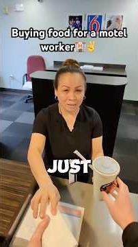 She was pretty surprised that I came back:) #ytshorts #food #kindness #youtubeshorts #fyp #shorts