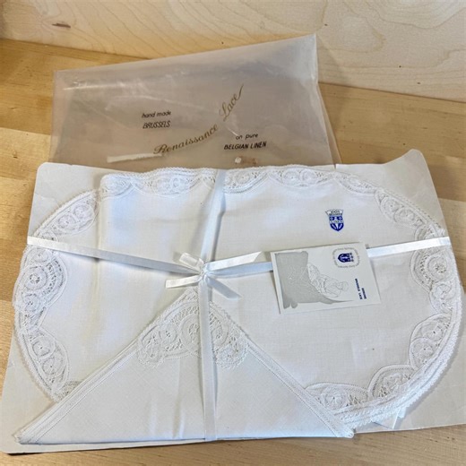 Vintage Belgian Linen Table Linens Set, 4 Placemats and 4 Napkins, Brussels Lace, Original Sleeve - Etsy