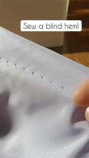 Sew a blind hem using a Singer 2732 #sewing #ussewingtips #sewingtutorial #sewingblogger #sewinglove
