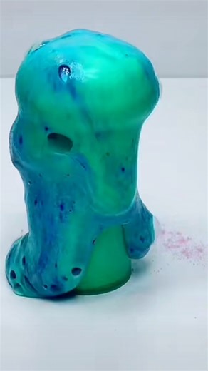 DIY Life hack elephant toothpaste #diy #howto #cool #fun #satisfying #oddlysatisfying #experiment #project #elephanttoothpaste #volcano #eruption #love #meta #instagram #instagood #reels #reelsinstagram #viral #trending #explore #explorepage #contentcreator #collaboration #video #wow #green #blue #lifehacks #science #foam | Ron Spina Content Creator