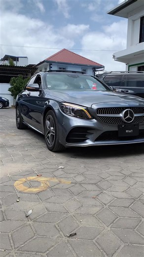 2019 Mercedes Benz C200: Performance and Luxury Features