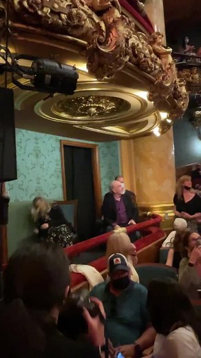 Neil Diamond has arrived at the first preview in Boston at the Emerson Colonial Theatre!! | A Beautiful Noise Musical