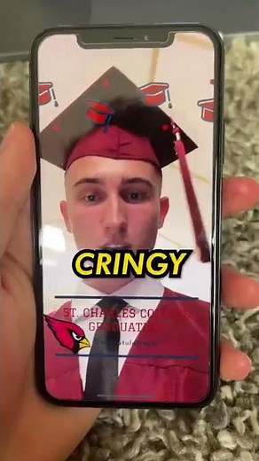 I WENT ONTO MY 5 YEAR OLD IPHONE TO EXPOSE MYSELF📱