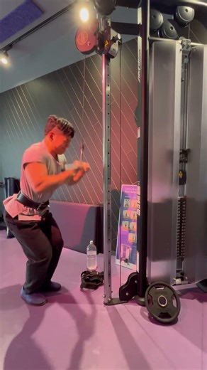 #ケーブルプレスダウン #腕トレ #筋トレ #cablepress down #armworkout