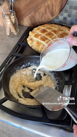 Quick and Easy Milk Gravy Recipe